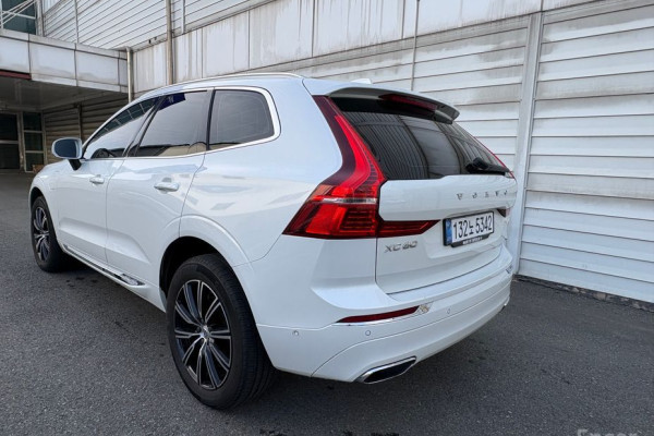 2021 Volvo XC60 с пробегом 83 000 км