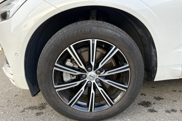 2021 Volvo XC60 с пробегом 83 000 км