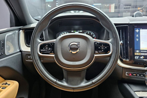 2019 Volvo XC60 с пробегом 87 088 км