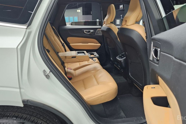 2020 Volvo XC60 с пробегом 63 470 км