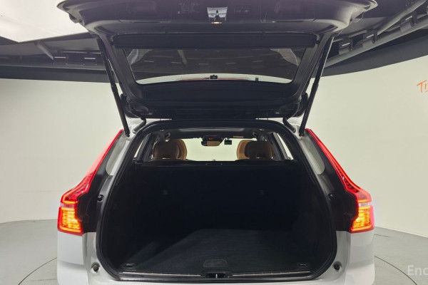 2020 Volvo XC60 с пробегом 63 470 км