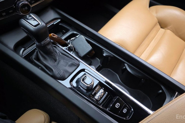 2019 Volvo XC60 с пробегом 88 433 км