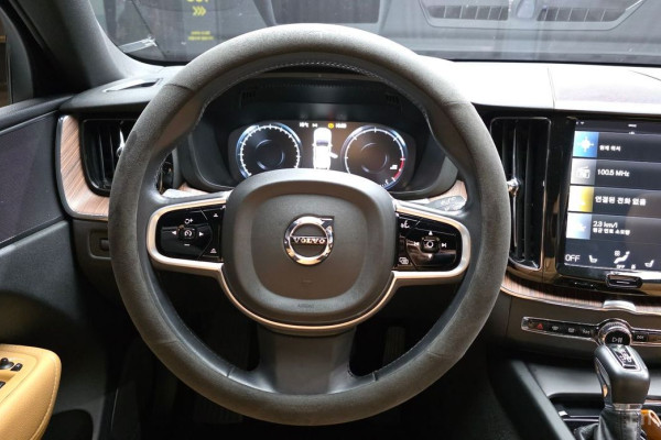 2019 Volvo XC60 с пробегом 88 433 км