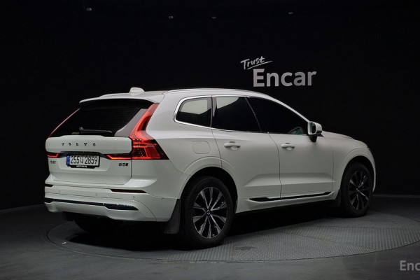 2024 Volvo XC60 с пробегом 10 249 км