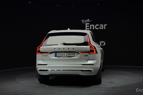 2024 Volvo XC60 с пробегом 10 249 км