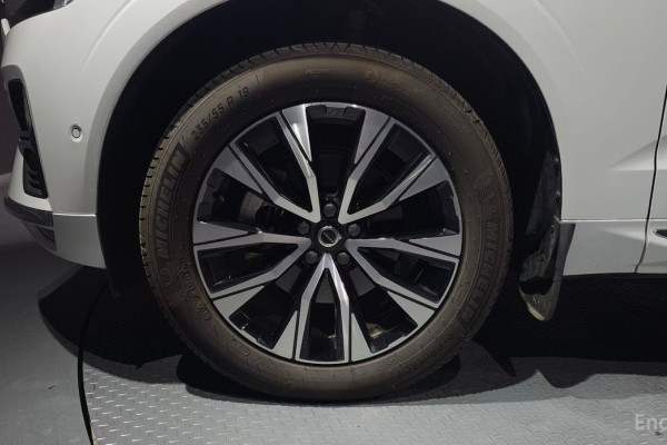 2024 Volvo XC60 с пробегом 10 249 км