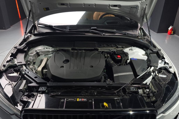 2024 Volvo XC60 с пробегом 10 249 км