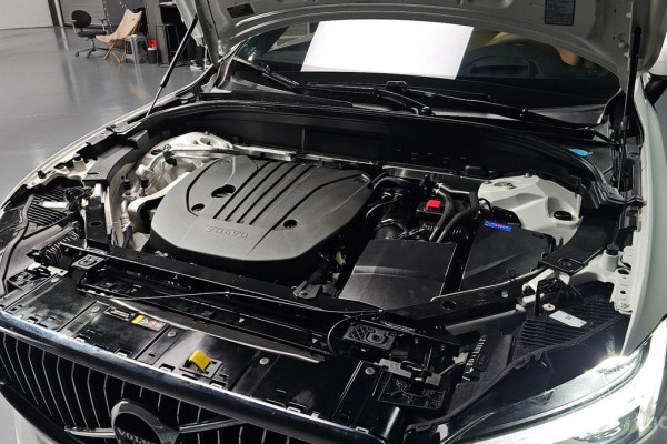 2021 Volvo XC60 с пробегом 44 513 км