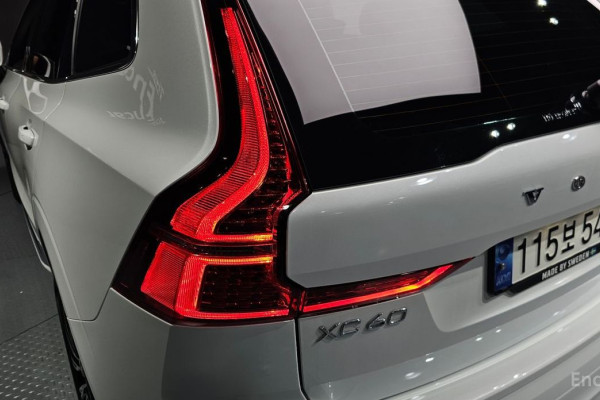 2021 Volvo XC60 с пробегом 44 513 км