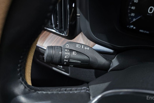 2021 Volvo XC60 с пробегом 44 513 км