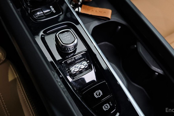 2021 Volvo XC60 с пробегом 44 513 км