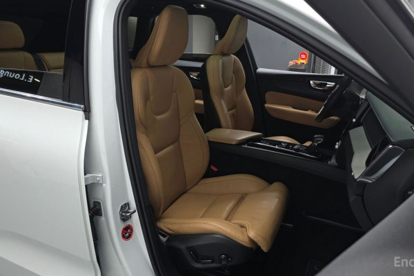 2020 Volvo XC60 с пробегом 103 187 км