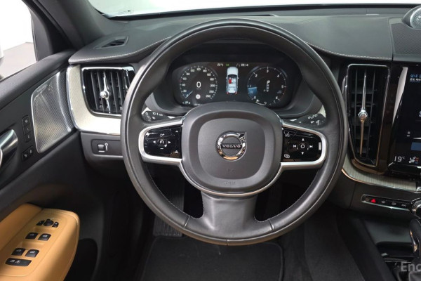 2020 Volvo XC60 с пробегом 103 187 км