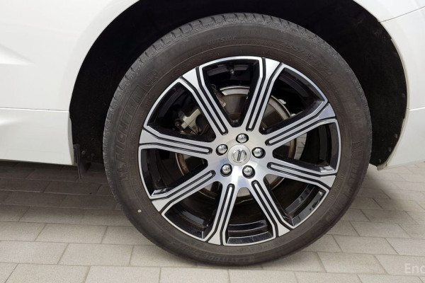 2020 Volvo XC60 с пробегом 62 840 км