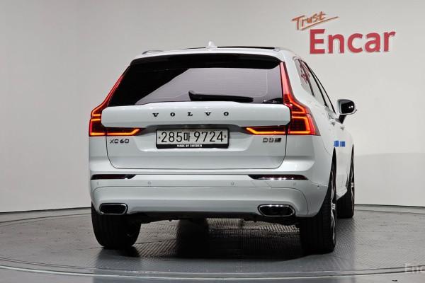 2020 Volvo XC60 с пробегом 62 840 км