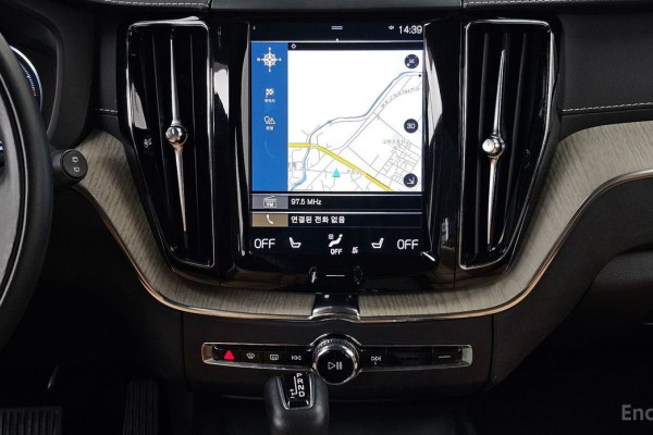 2020 Volvo XC60 с пробегом 62 840 км