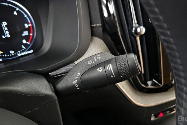 2020 Volvo XC60 с пробегом 62 840 км