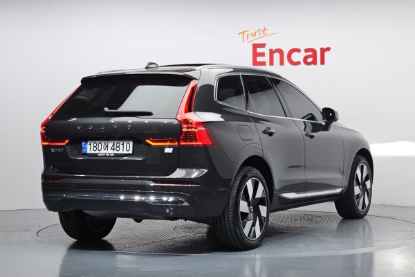 2024 Volvo XC60 с пробегом 17 655 км