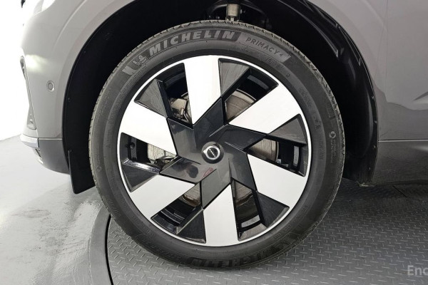 2024 Volvo XC60 с пробегом 17 655 км