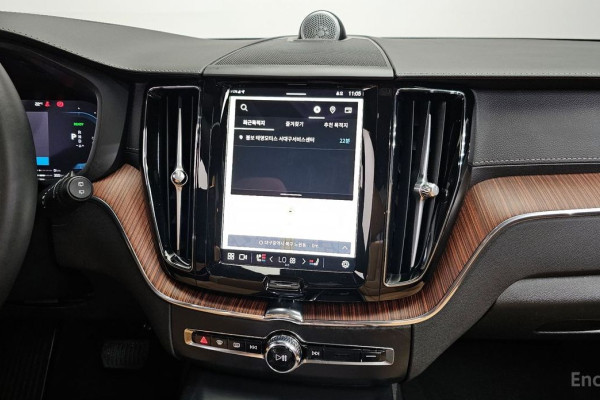 2024 Volvo XC60 с пробегом 17 655 км