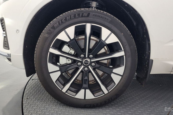 2025 Volvo XC60 с пробегом 2 395 км