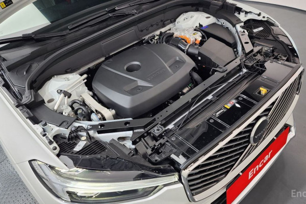 2025 Volvo XC60 с пробегом 2 395 км
