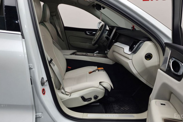 2025 Volvo XC60 с пробегом 2 395 км