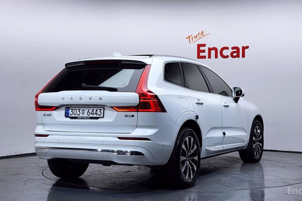 2023 Volvo XC60 с пробегом 20 930 км