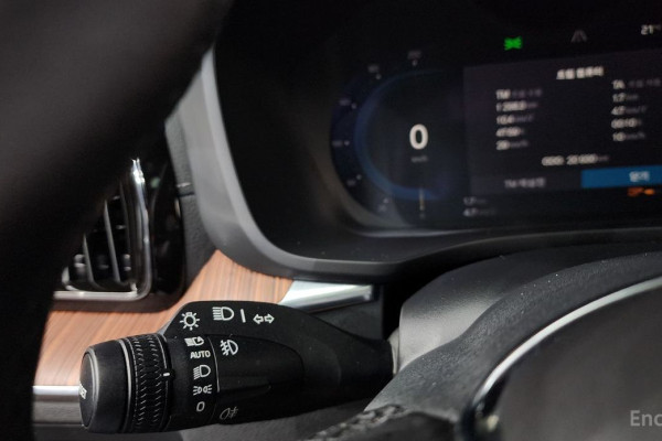 2023 Volvo XC60 с пробегом 20 930 км