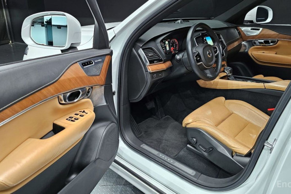 2019 Volvo XC90 с пробегом 107 283 км