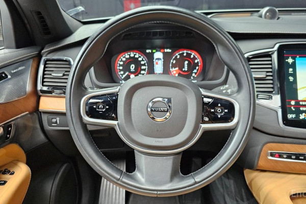 2019 Volvo XC90 с пробегом 107 283 км