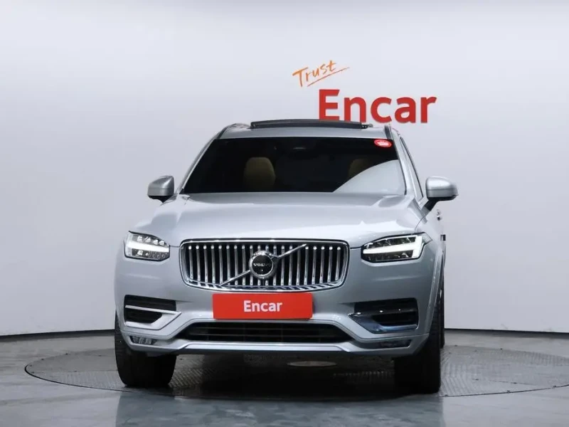 2023 Volvo XC90 с пробегом 65 980 км
