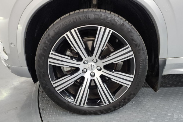 2023 Volvo XC90 с пробегом 65 980 км