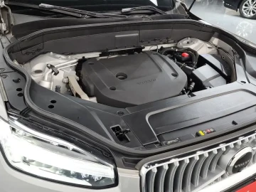 2023 Volvo XC90 с пробегом 65 980 км