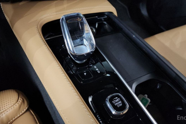 2023 Volvo XC90 с пробегом 65 980 км