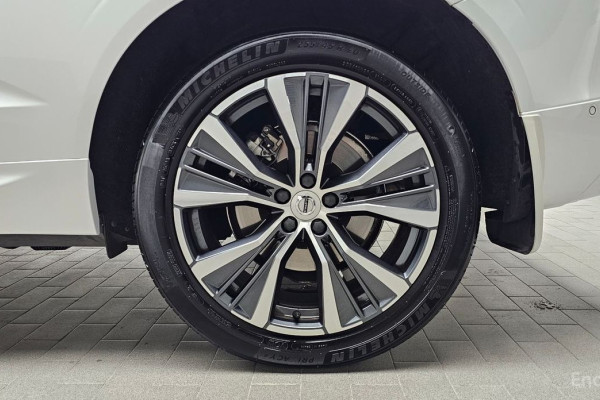 2021 Volvo XC60 с пробегом 26 581 км