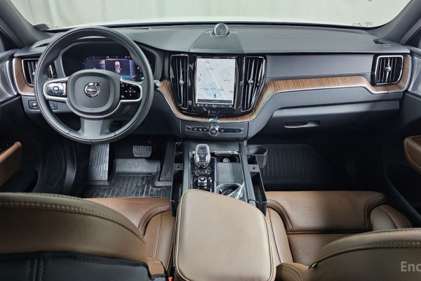 2021 Volvo XC60 с пробегом 26 581 км