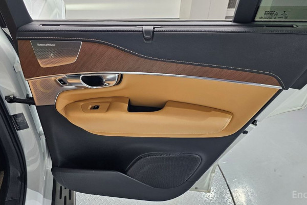 2019 Volvo XC90 с пробегом 87 748 км