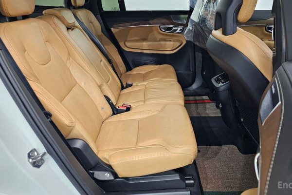 2019 Volvo XC90 с пробегом 87 748 км