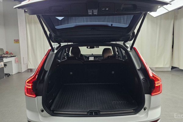 2021 Volvo XC60 с пробегом 26 581 км