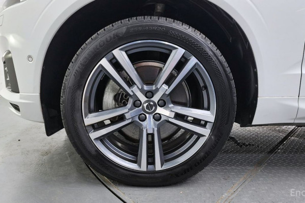 2020 Volvo XC60 с пробегом 50 455 км