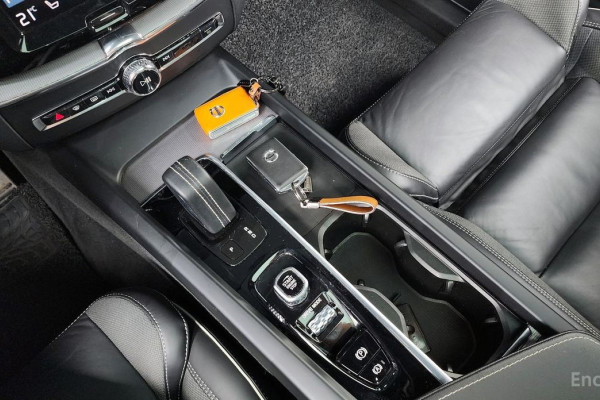 2020 Volvo XC60 с пробегом 50 455 км