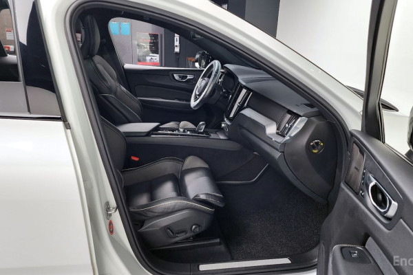 2020 Volvo XC60 с пробегом 50 455 км