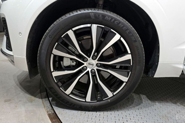 2023 Volvo XC60 с пробегом 19 830 км