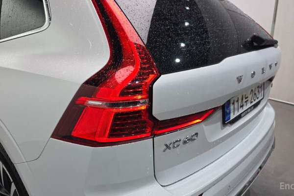 2023 Volvo XC60 с пробегом 19 830 км