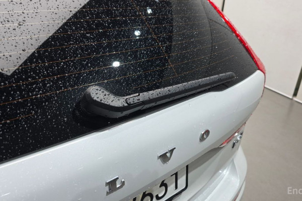 2023 Volvo XC60 с пробегом 19 830 км