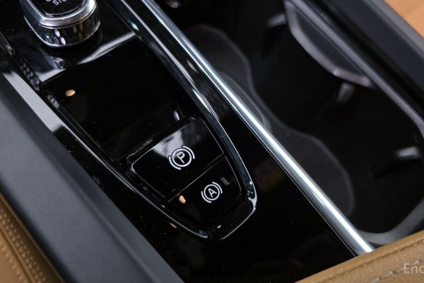 2023 Volvo XC60 с пробегом 19 830 км