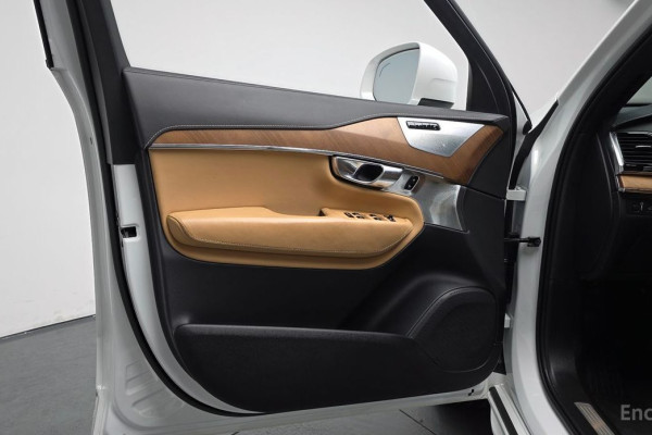 2018 Volvo XC90 с пробегом 100 739 км