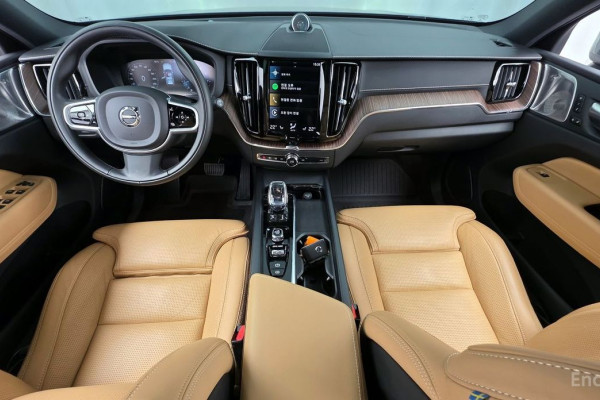 2021 Volvo XC60 с пробегом 26 761 км