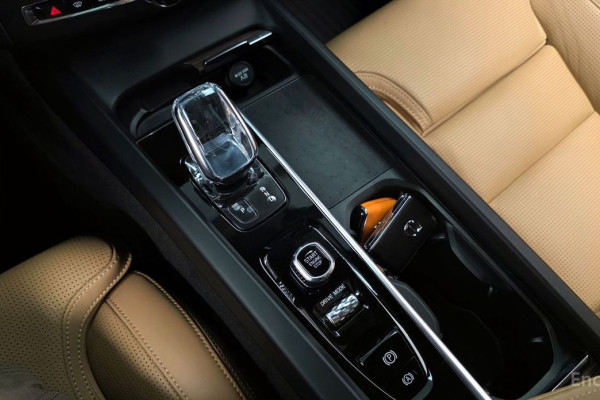 2021 Volvo XC60 с пробегом 26 761 км